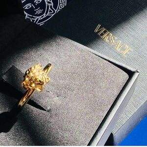 Versace Gold Iconic Medussa Ring Size 7.5 Authentic New With Box